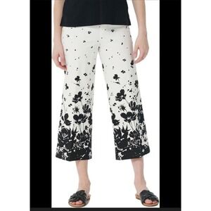 Isaac Mizrahi Stretch Crop Wide Leg Pants in white black floral pattern 16